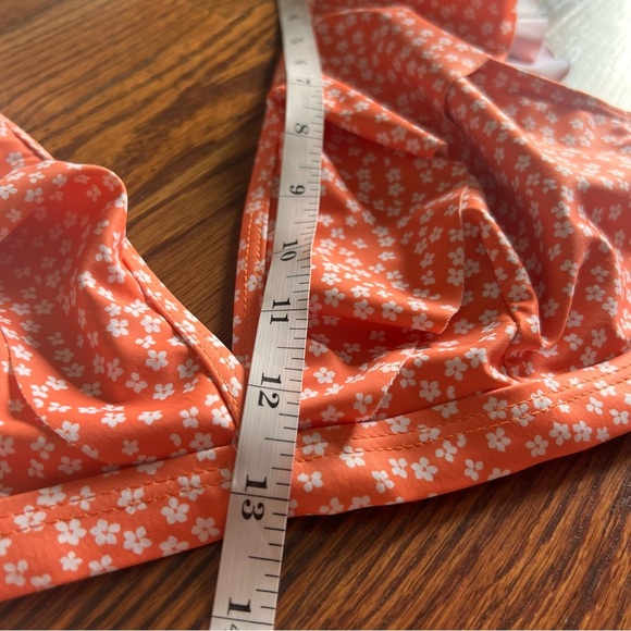 Ruffle top pink floral bikini, size Large - Picture 14 of 14